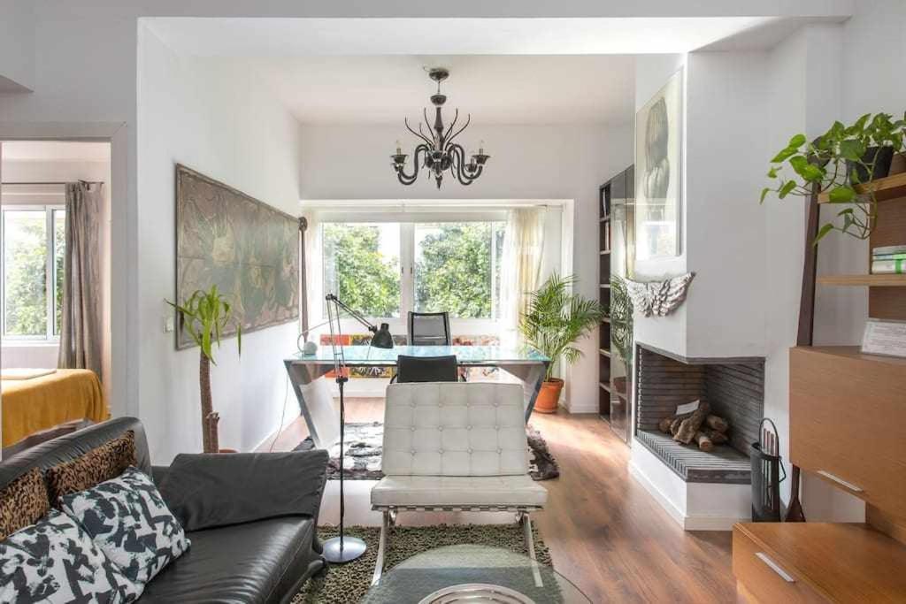 Lujoso Apartamento Con Patio En Triana Sevilla Luaran gambar