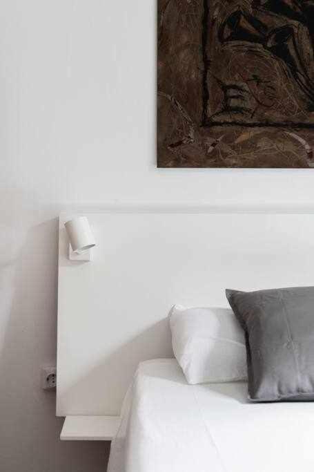 Lujoso Apartamento Con Patio En Triana Sevilla Luaran gambar