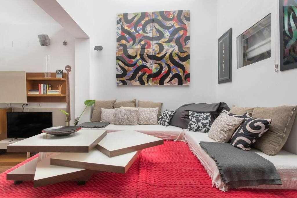 Lujoso Apartamento Con Patio En Triana Sevilla Luaran gambar